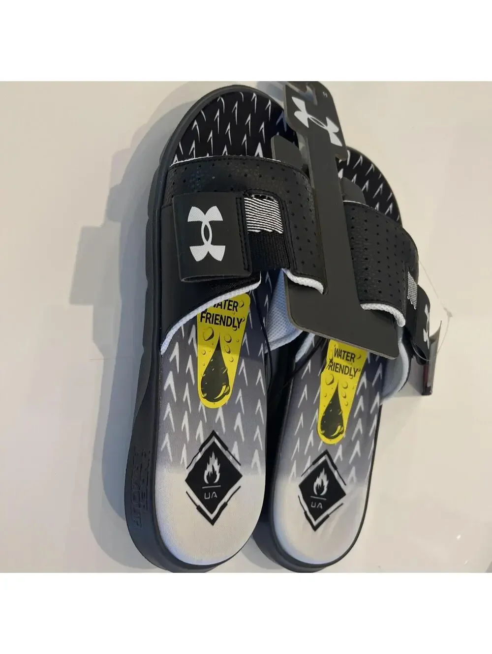 $45 Under Armour Mercenary SL UA Black Men’s Flip Flaps 3027252 Size 8 Slides